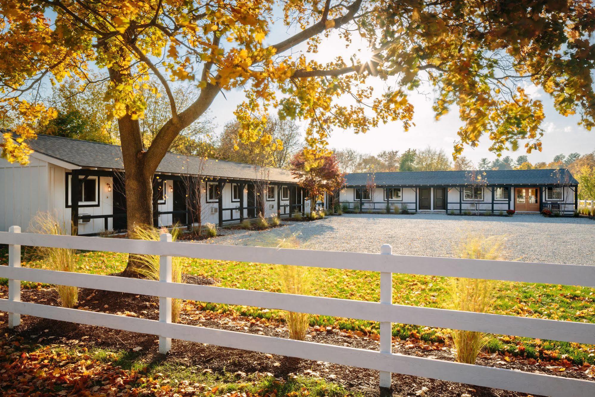 Brentwood Hotel Saratoga Springs Exterior photo